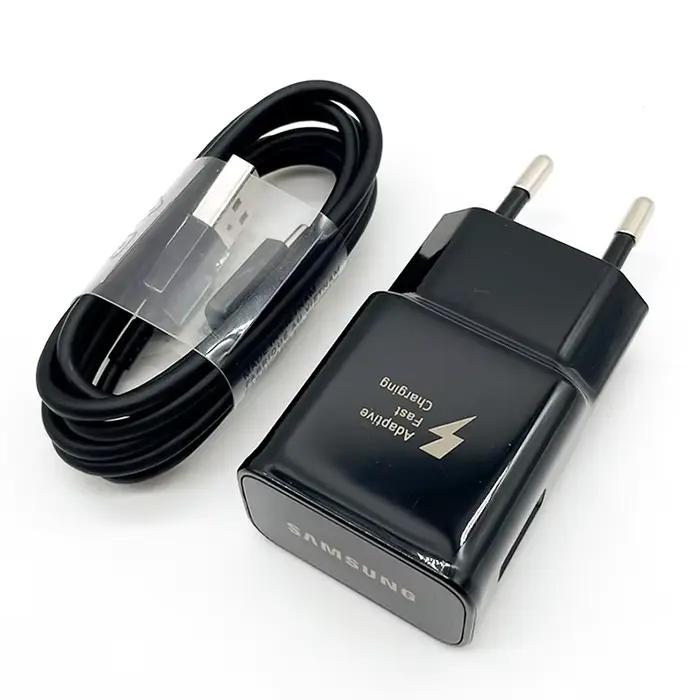 Adaptateur secteur Samsung 15W Super Fast Charger avec câble USB Type C de 1