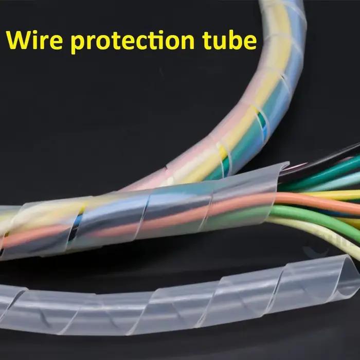 Gaine spirale en PE polyéthylène flexible et résistante pour la gestion des câbles et la protection des fils dans diverses applications techniques et décoratives