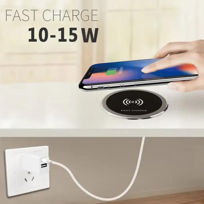 Chargeur rapide sans fil Qi intégré dans la table