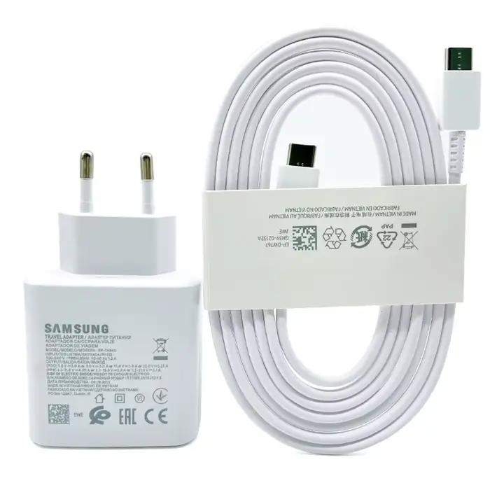 Chargeur rapide Samsung 45W pour Galaxy S23+ S24 S22 avec câble USB-C 180cm pour recharger rapidement et efficacement