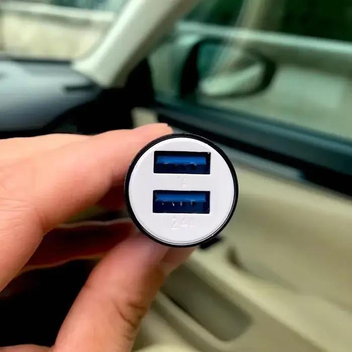 Câble de chargement rapide 3 en 1 pour téléphone portable et voiture