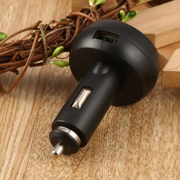 Chargeur de voiture numérique LED avec interrupteur de voltmètre