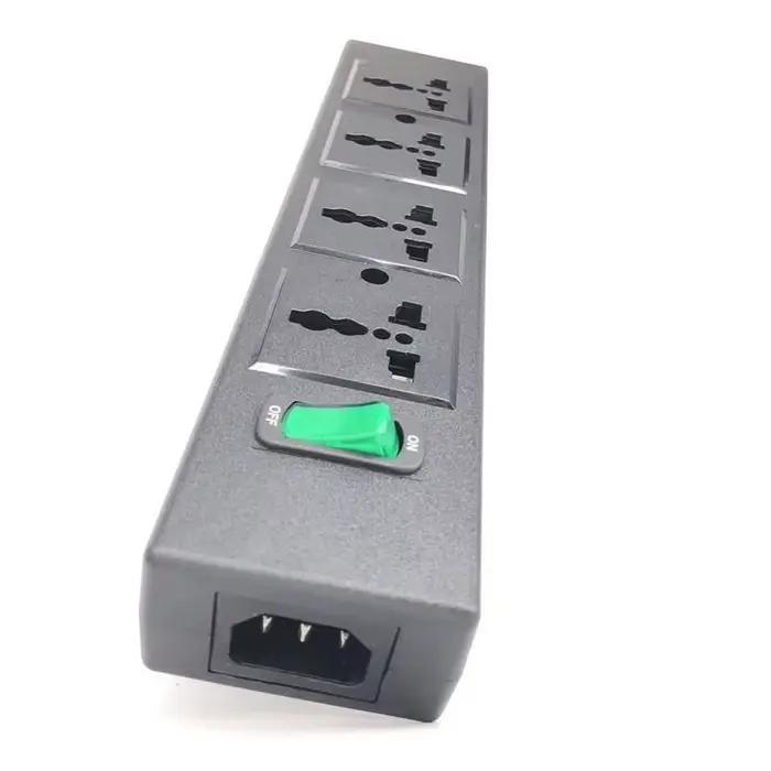 Multiprise universelle PDU à 4 voies